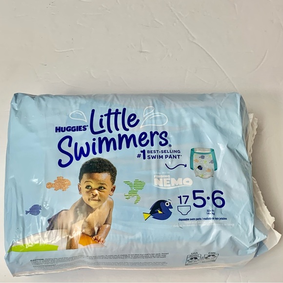 Huggies Finding Nemo Little Swimmers Diapers 17 Count Size 5/6 - Picture 3 of 7